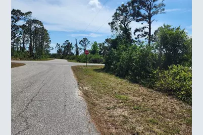 12282 Appleberg Circle, Port Charlotte, FL 33981 - Photo 4