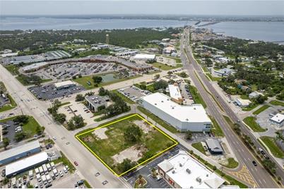 23041 Harborview Road, Port Charlotte, FL 33980 - Photo 10