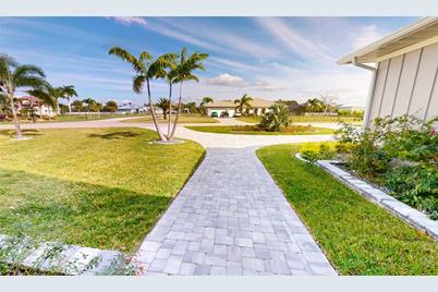 2033 Treasure Lane, Punta Gorda, FL 33982 - Photo 4