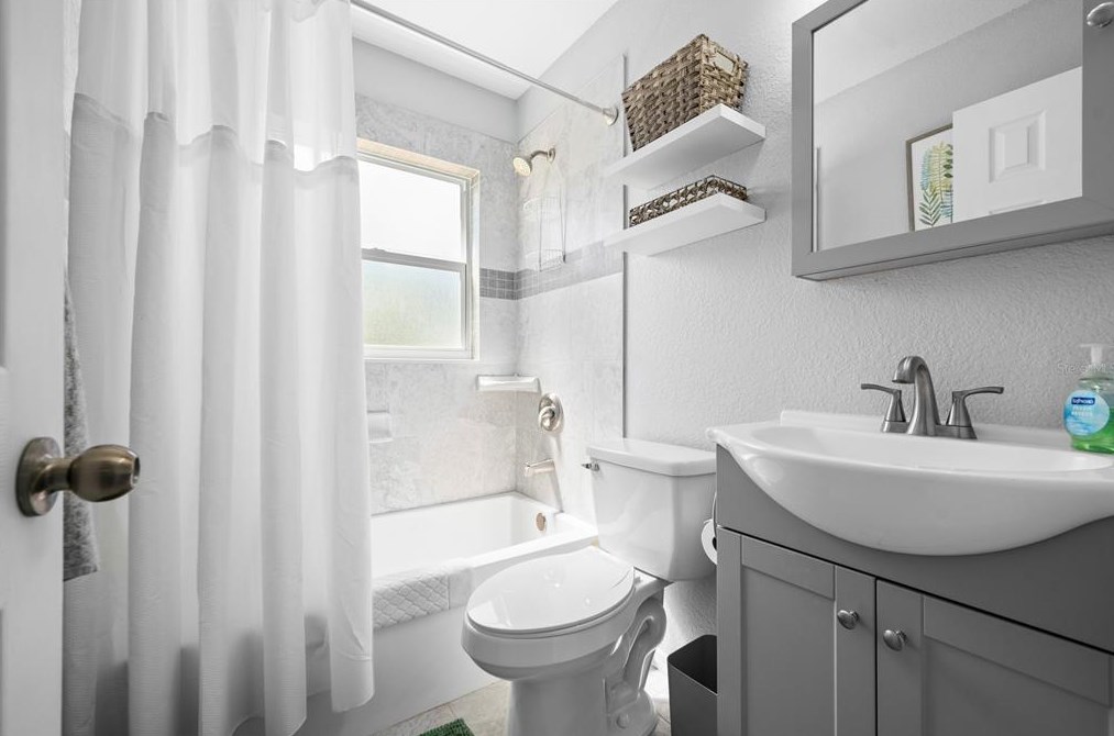 3319 Palm Dr, Punta Gorda FL  33950-3117 exterior