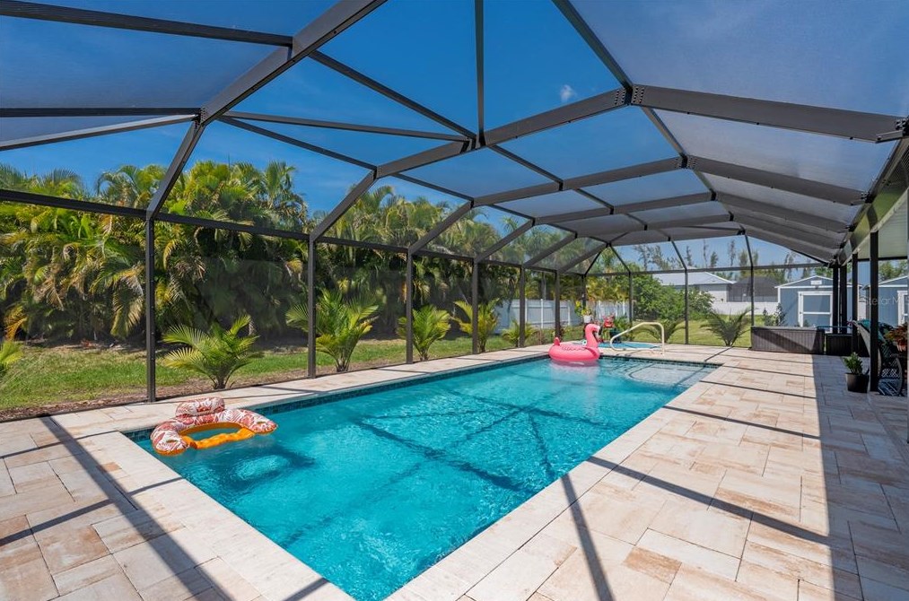 3319 Palm Dr, Punta Gorda FL  33950-3117 exterior