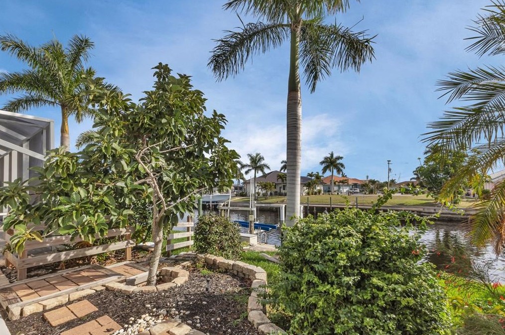 2824 Coral Way, Punta Gorda FL 33950-5033 exterior