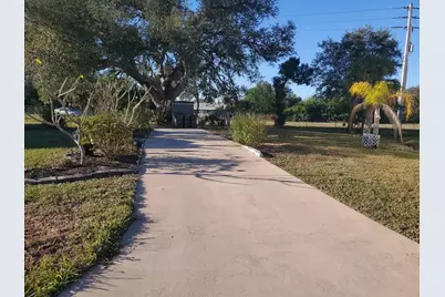 6880 Pleasant Court, North Port, FL 34287 - Photo 2