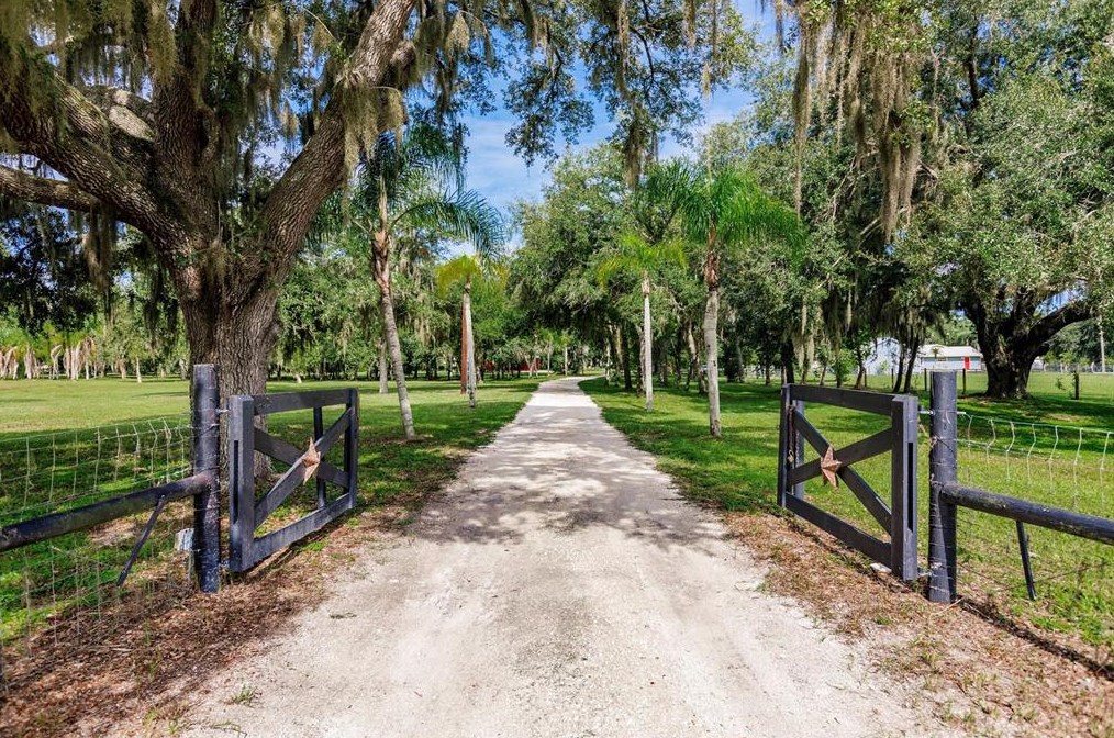 5951 Sw Carlton Ave, Arcadia, FL 34266