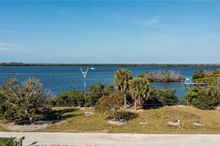 8153 Moyer Ln, Bokeelia, FL 33922 - Photo 12