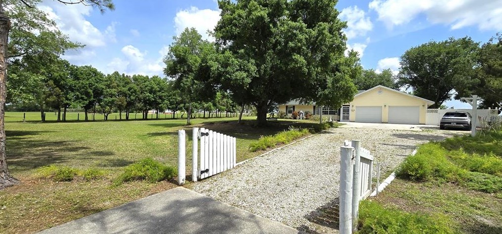 3250 Scenic View Dr, Punta Gorda, FL 33950-4755