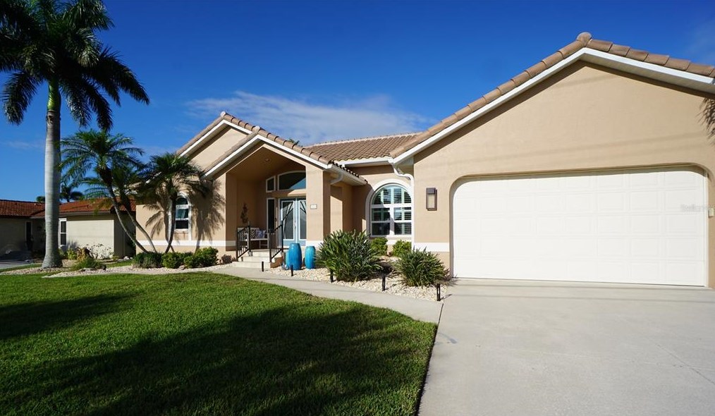 530 Monaco Dr, Punta Gorda FL 33950-7814 exterior