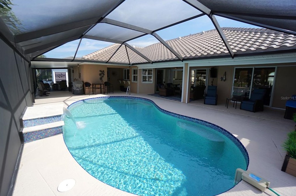 530 Monaco Dr, Punta Gorda FL 33950-7814 exterior