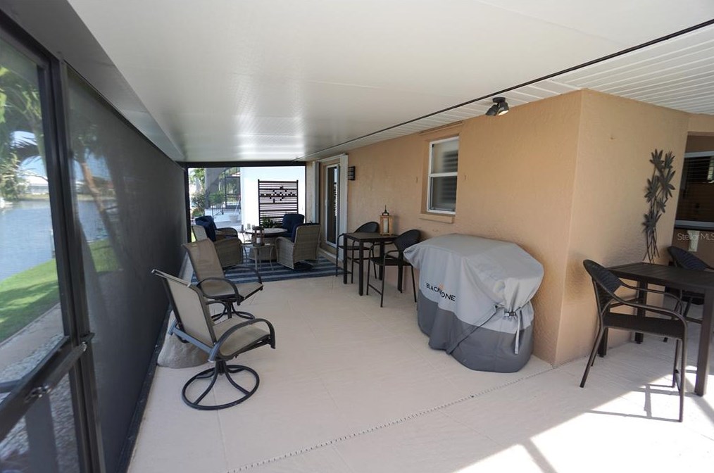 530 Monaco Dr, Punta Gorda FL 33950-7814 exterior