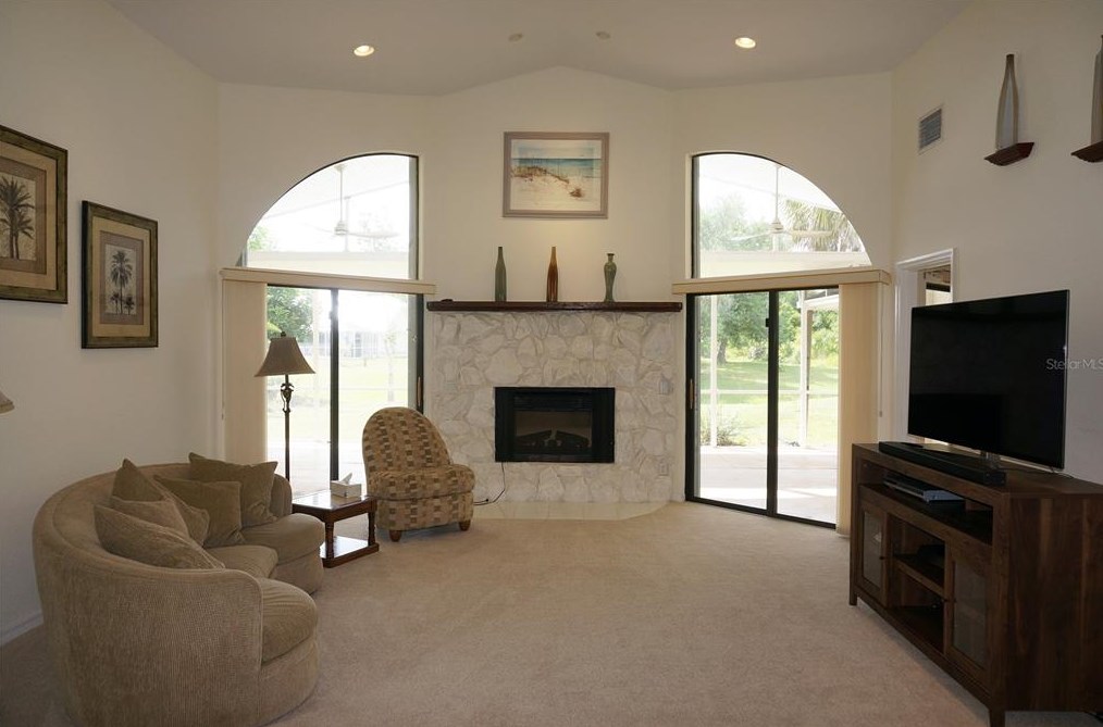 21 Seasons Dr, Punta Gorda FL  33983-5432 exterior