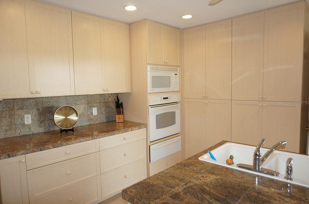 21 Seasons Dr, Punta Gorda FL  33983-5432 exterior