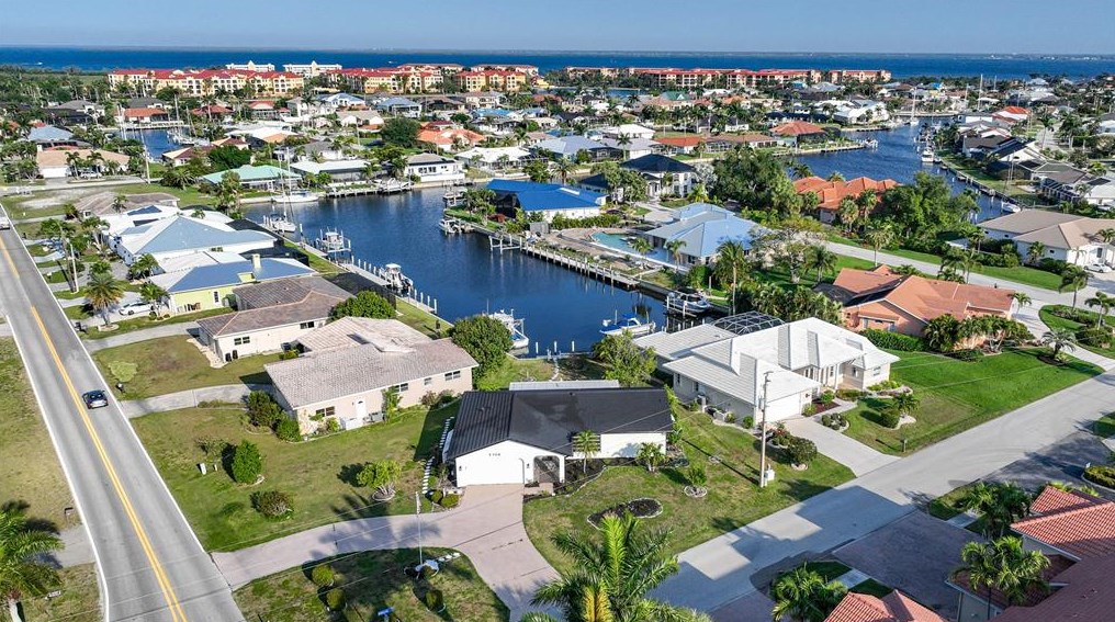 2700 Marion Ave, Punta Gorda, FL 33950-5041