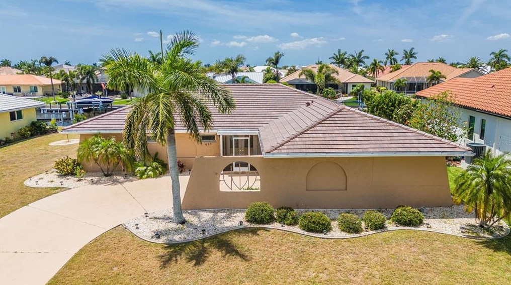 625 Andros Ct, Punta Gorda, FL 33950-5808