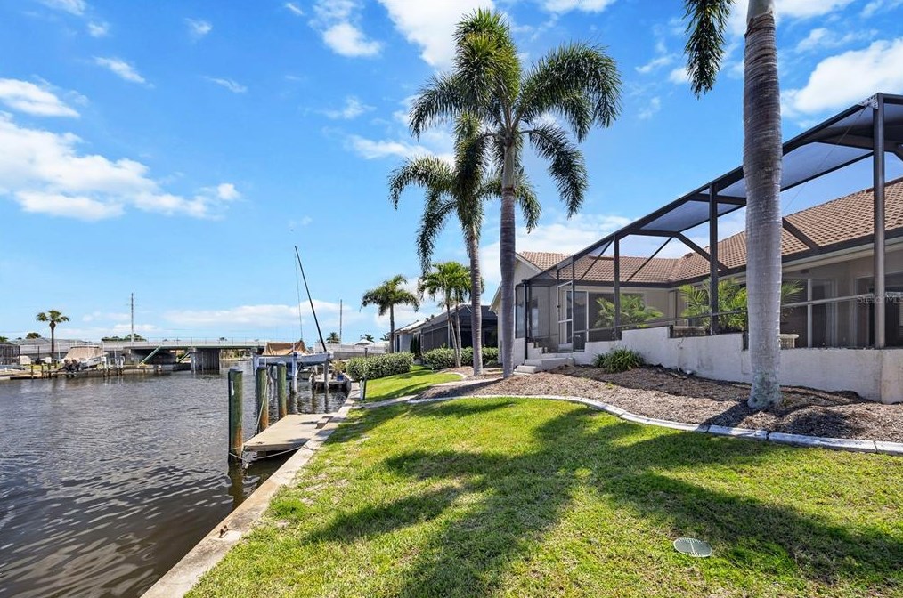 182 Gulfview Rd, Punta Gorda FL 33950-5122 exterior