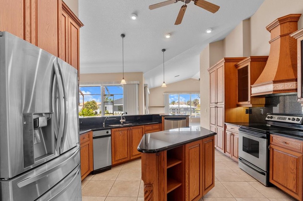 182 Gulfview Rd, Punta Gorda FL 33950-5122 exterior