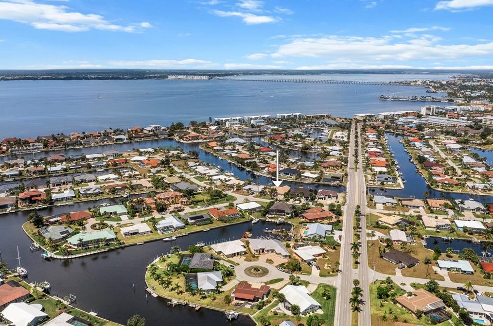 182 Gulfview Rd, Punta Gorda FL 33950-5122 exterior