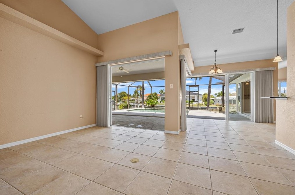 182 Gulfview Rd, Punta Gorda FL 33950-5122 exterior