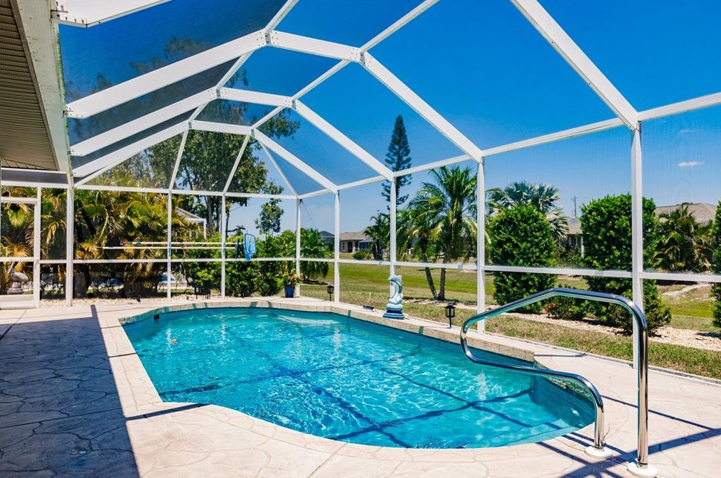 2354 Rio De Janeiro Ave, Punta Gorda FL  33983-8664 exterior