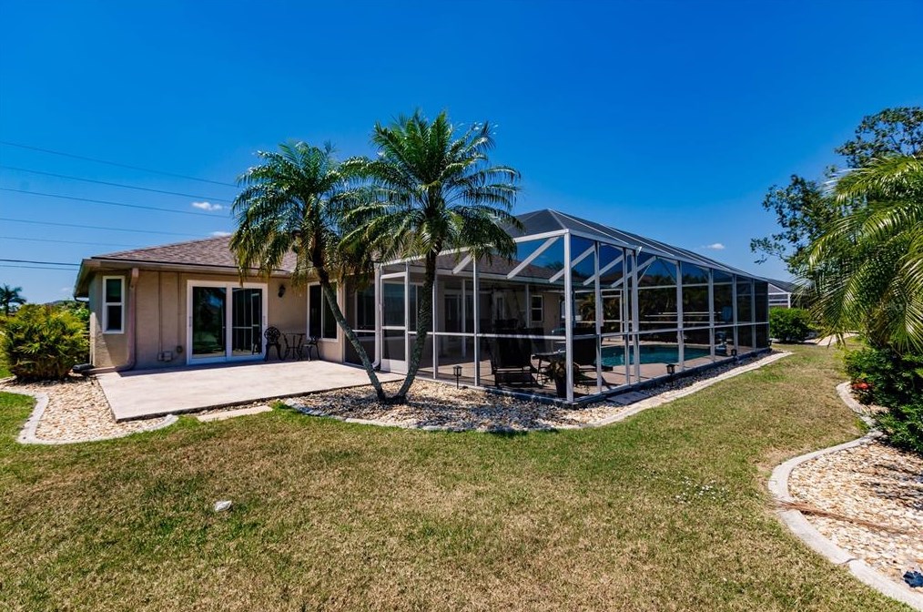 2354 Rio De Janeiro Ave, Punta Gorda FL  33983-8664 exterior