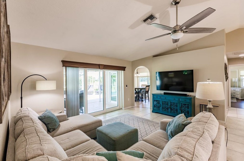 2354 Rio De Janeiro Ave, Punta Gorda FL  33983-8664 exterior