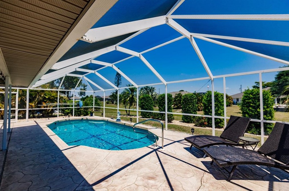 2354 Rio De Janeiro Ave, Punta Gorda FL  33983-8664 exterior