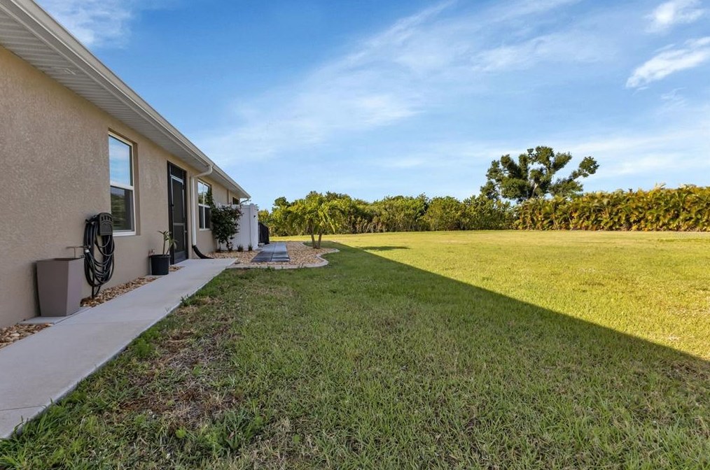 7201 Lenox Cir, Punta Gorda FL 33950-1326 exterior