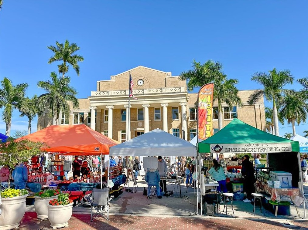 224 Harvey St, Punta Gorda FL 33950-4816 exterior