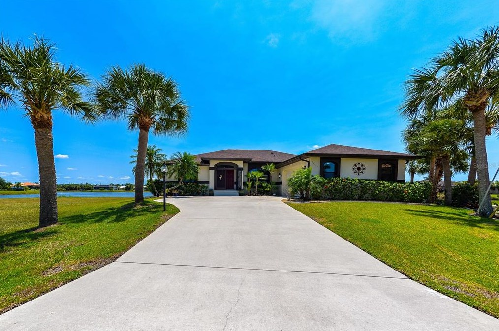 24316 Toth Ln, Punta Gorda, FL 33955-4065