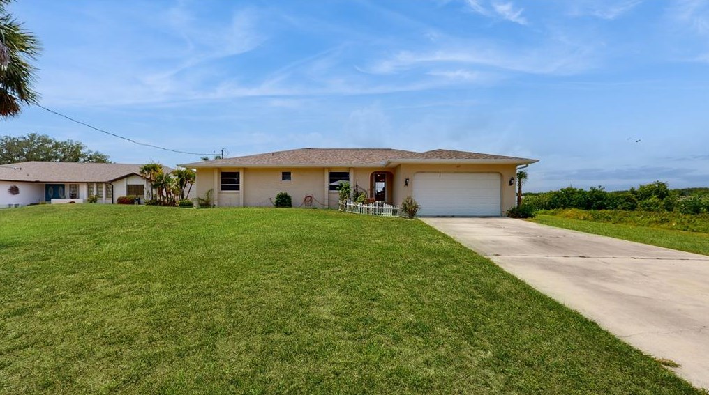 519 Ridgecrest Dr, Punta Gorda, FL 33982-8525