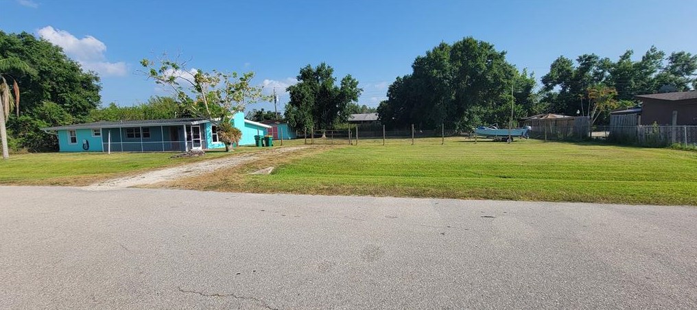 4631 Westwood Dr, Punta Gorda, FL 33982-1927