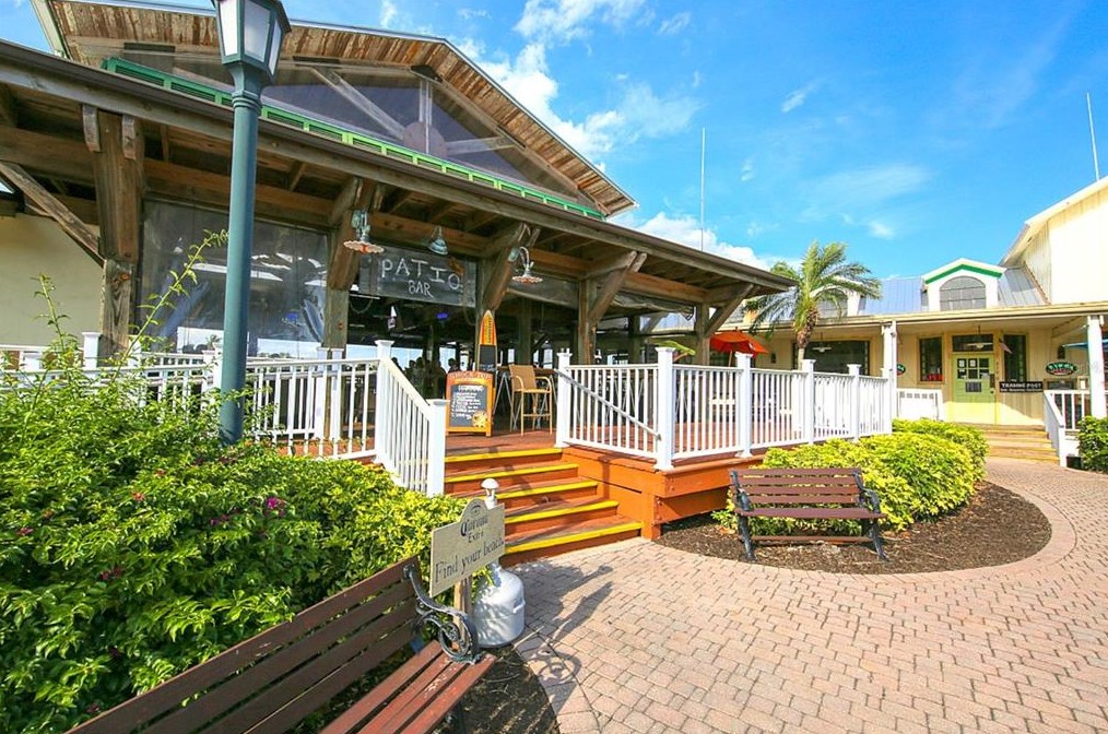 2037 Matecumbe Key Rd, Punta Gorda FL 33955-4639 exterior