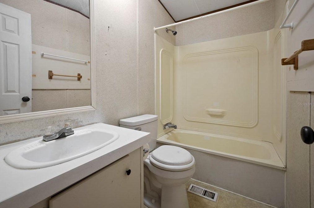 3220 Acline Rd, Punta Gorda FL 33950-8408 exterior