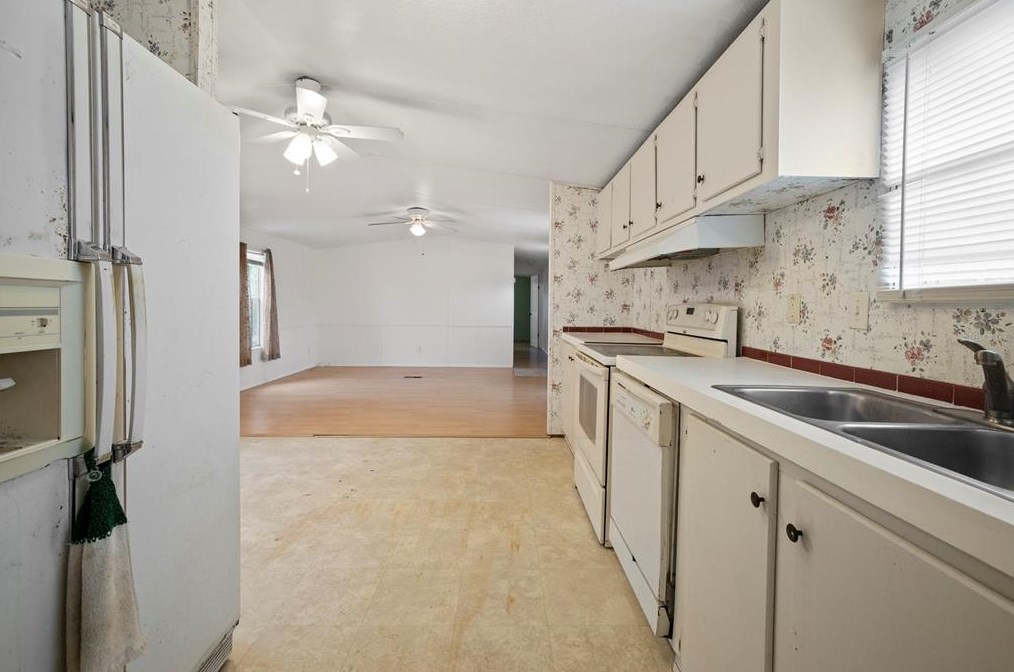 3220 Acline Rd, Punta Gorda FL 33950-8408 exterior