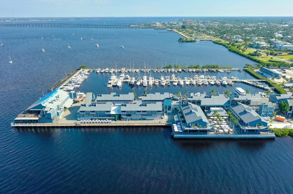 1461 Aqui Esta Dr, Punta Gorda FL  33950-6668 exterior