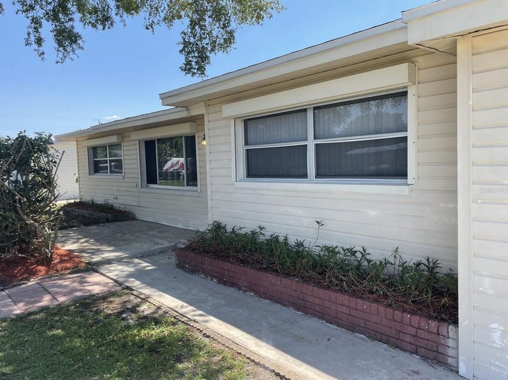 2619 Floridiane Ct, Melbourne, FL 32935-2865