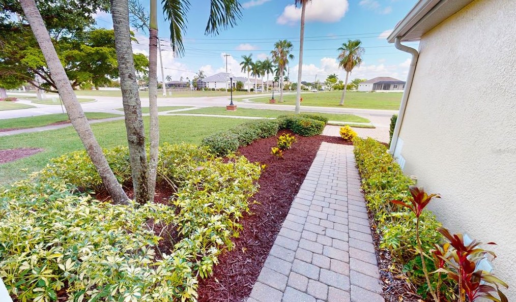 327 Monaco Dr #12, Punta Gorda, FL 33950