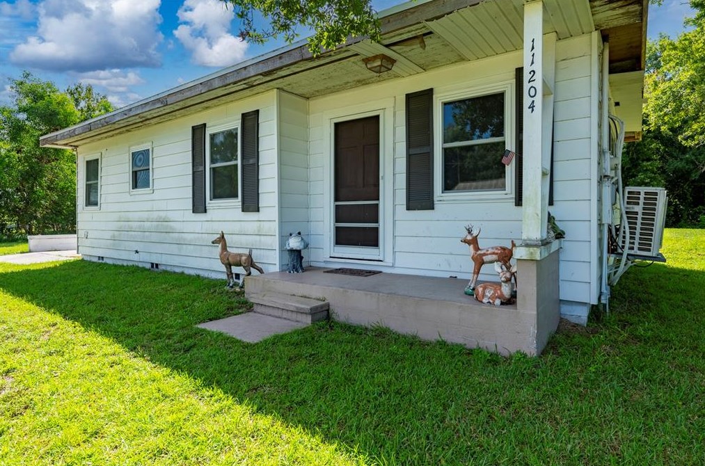 11204 2nd Ave, Punta Gorda, FL 33955