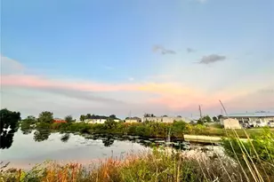 1815 NE 10th Ave, Cape Coral, FL 33909 - Photo 2