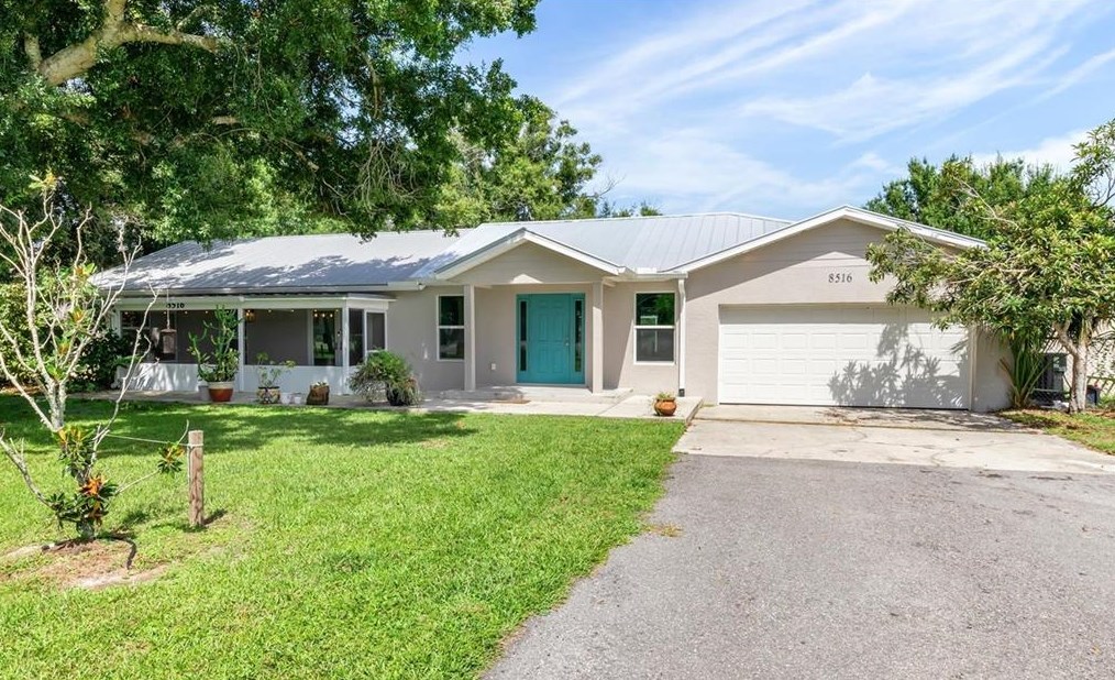 8516 Riverside Dr, Punta Gorda, FL 33982