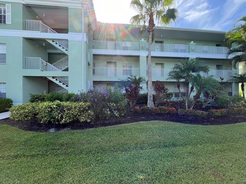 2160 Heron Lake Dr #202, Punta Gorda, FL 33983