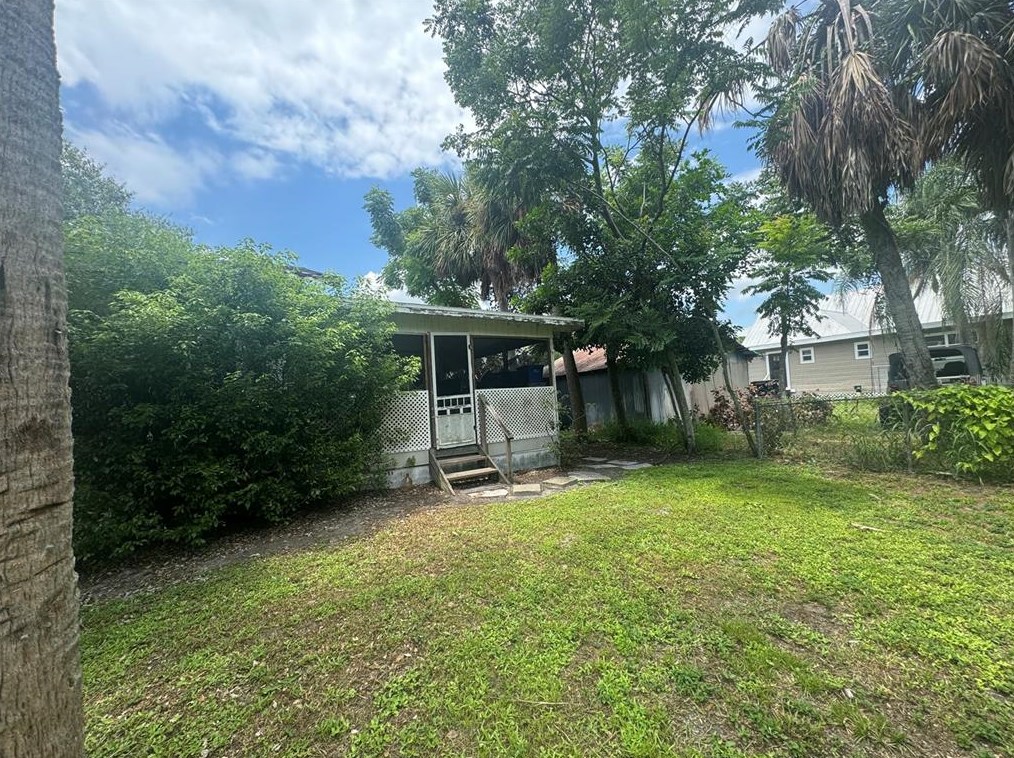 13 S Hernando Ave, Arcadia, FL 34266