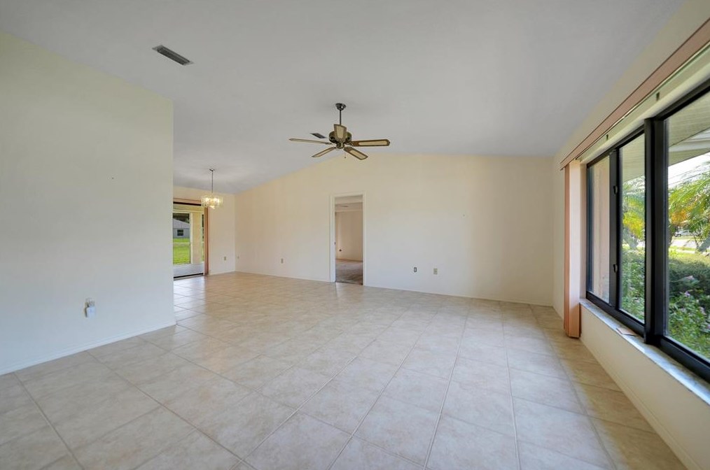 2378 Rio De Janeiro Ave, Punta Gorda, FL 33983
