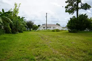 1810 NE 13th Terrace, Cape Coral, FL 33909 - Photo 2