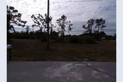 22 Medalist Terrace, Rotonda West, FL 33947 - Photo 2