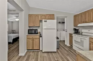 1000 Kings Hwy, Punta Gorda, FL 33980 - Photo 10