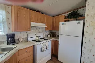 126 Lazy Lagoon Dr, Punta Gorda, FL 33982 - Photo 10