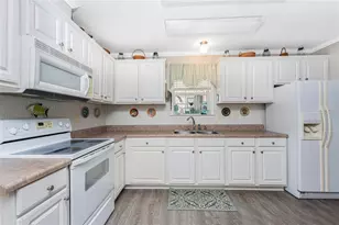 4300 Riverside Dr, Punta Gorda, FL 33982 - Photo 10