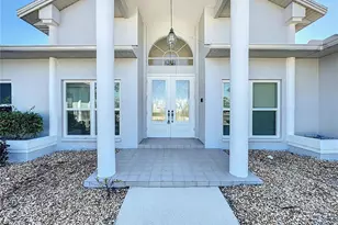 2124 Cornwallis Pkwy, Cape Coral, FL 33904 - Photo 12