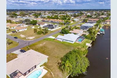 128 SW 34th Lane, Cape Coral, FL 33914 - Photo 6