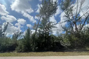 8409 Antwerp Cir, Port Charlotte, FL 33981 - Photo 1